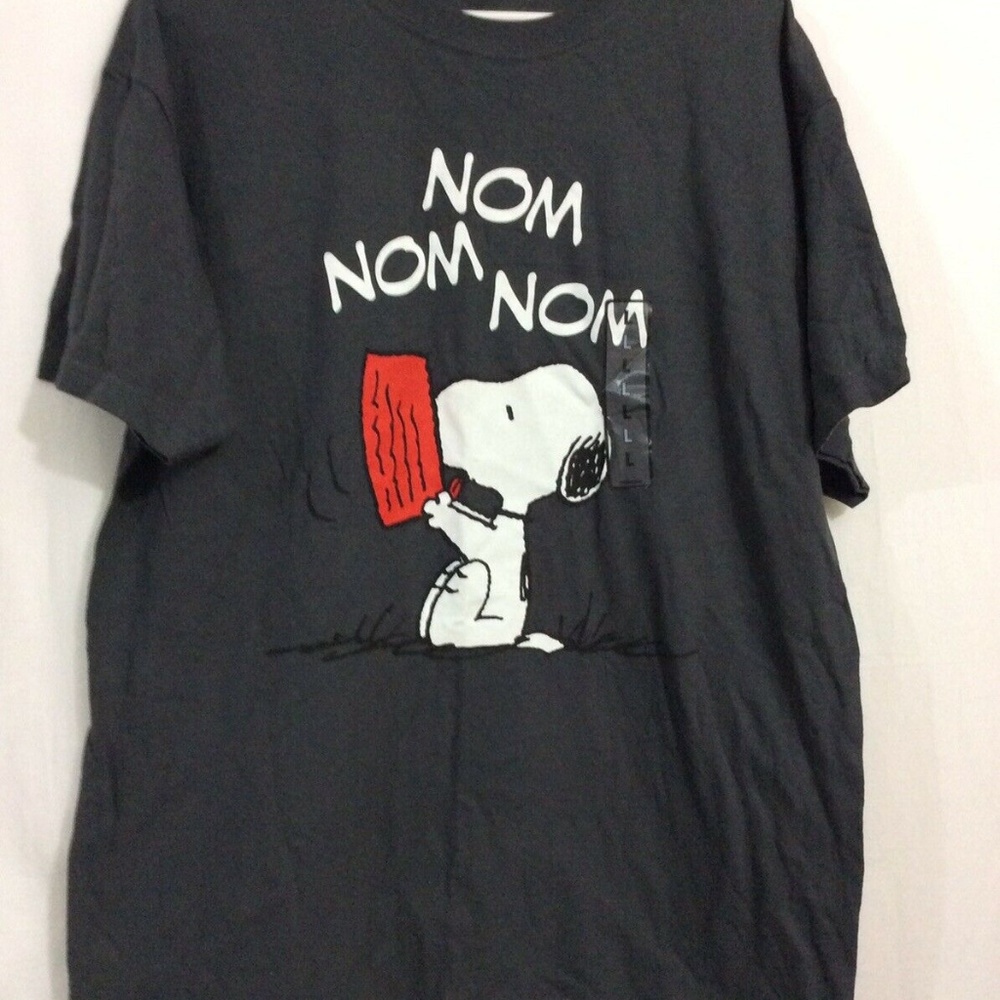 NEW Mens Large Gray Snoopy Nom Nom Peanuts T-Shirt